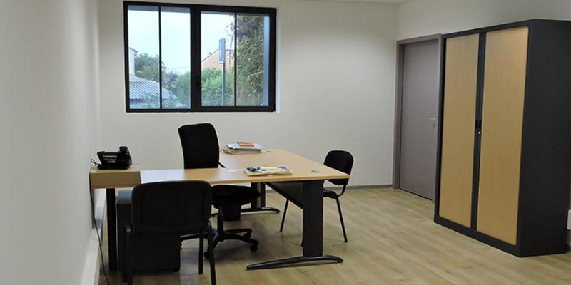 Bureaux de 22 à 27 m² à louer à Valréas – Vaucluse / Provence