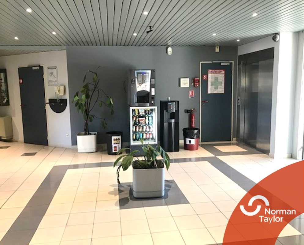 Bureaux à louer à Vitrolles (Bouches-du-Rhône 13) – entre 16 et 339 m²