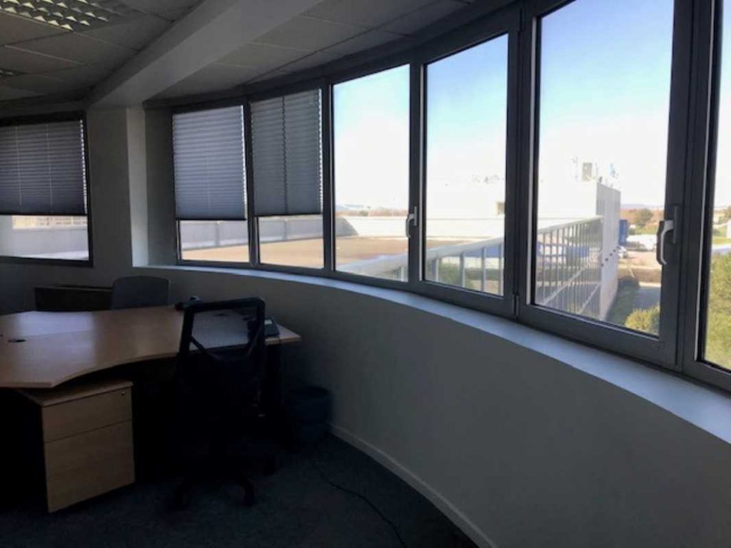 Bureaux à louer à Vitrolles (Bouches-du-Rhône 13) – entre 16 et 339 m²