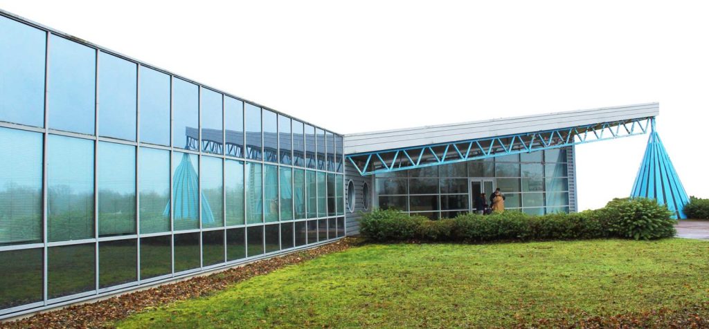 Local industriel d&rsquo;une surface totale de 10 000m²  à acheter dans le Nièvre