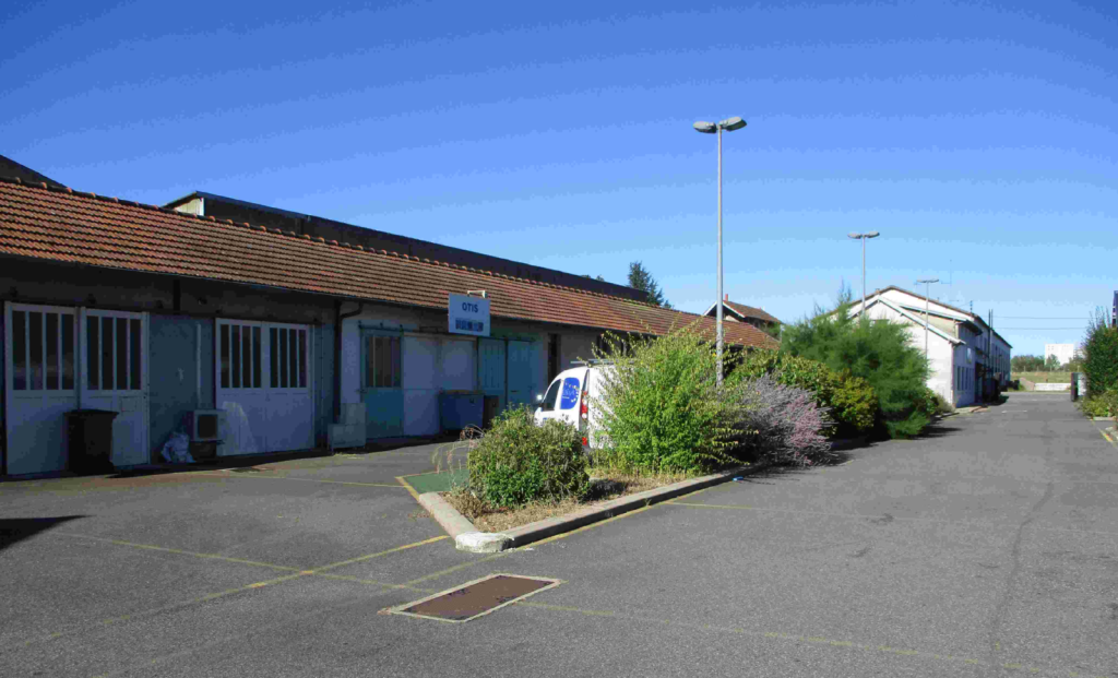 Location d&rsquo;un local d&rsquo;activité d&rsquo;une surface de 650 m² à Nièvre
