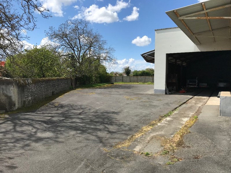 A louer, entrepôt 360 m² sur terrain 800 m² à Tarbes (65)