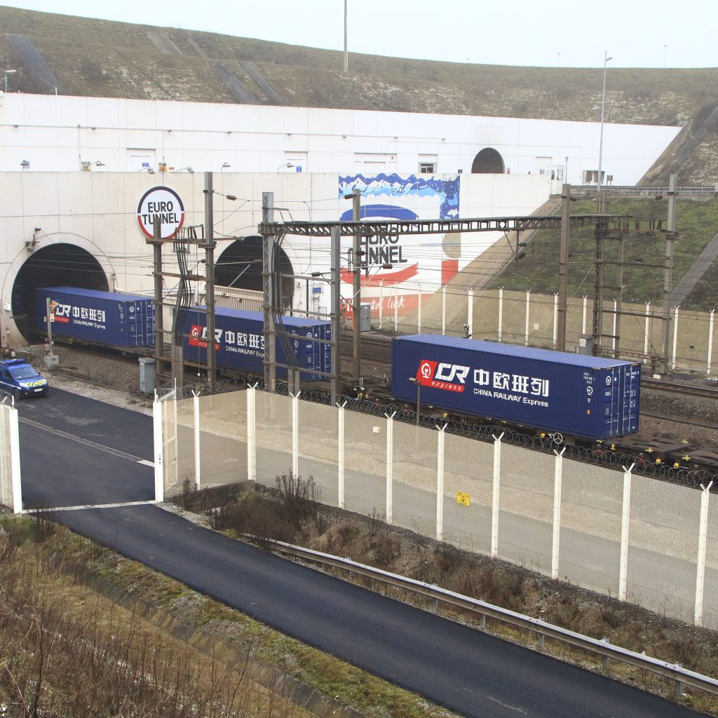 À louer – entrepôt de 320 m² à Calais