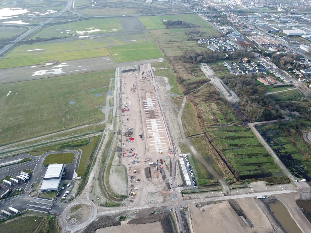 À vendre – terrain de 80 000 m² à Calais