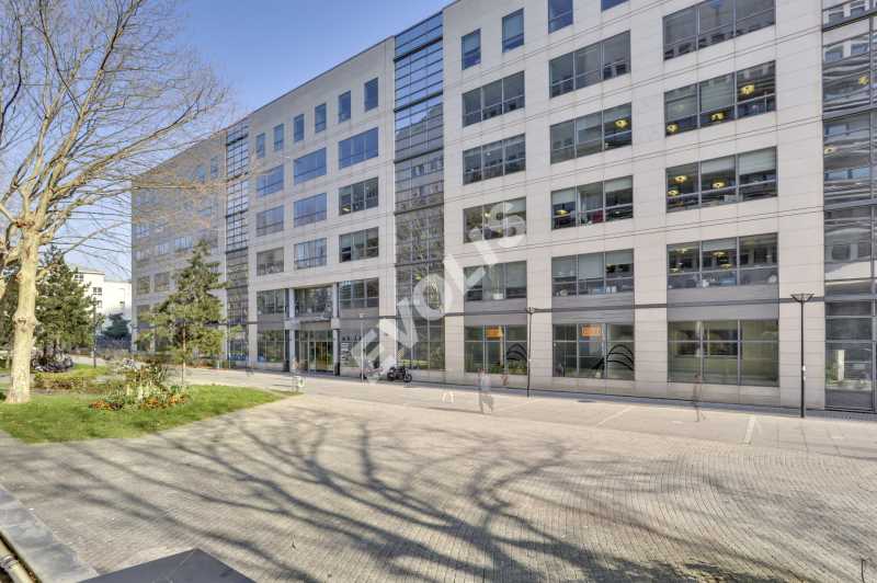 À louer – bureaux divisibles de 500 m² à 1 134 m² à Saint-Denis