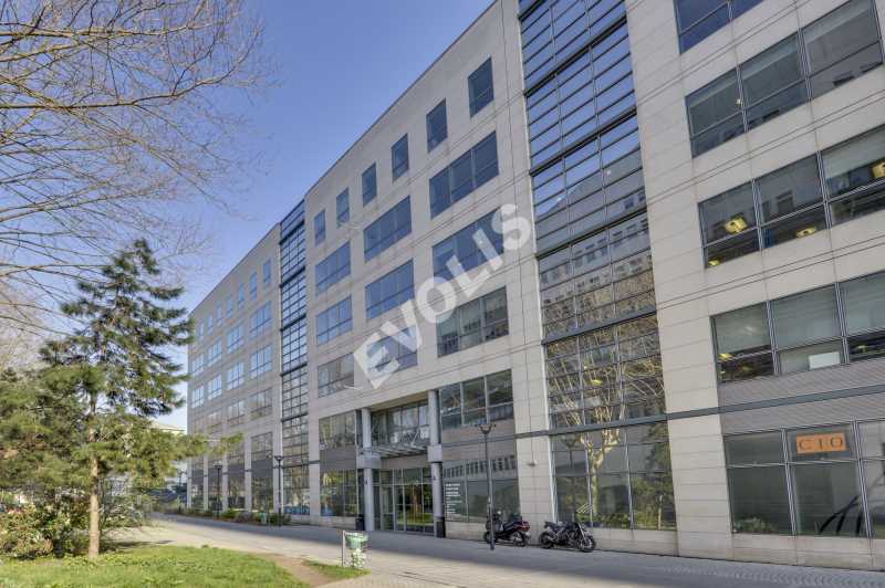 À louer – bureaux non divisibles de 1 134 m² à Saint-Denis