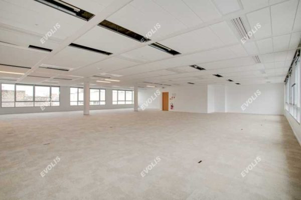 À louer – bureaux non divisibles de 1 356 m² à Saint-Denis