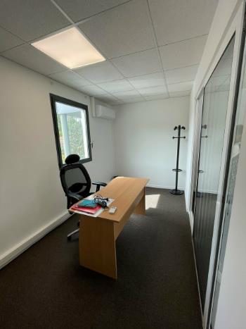 À vendre ou à louer – Bureaux de 123 m² à Entraigues-sur-la-Sorgue – Vaucluse (84)