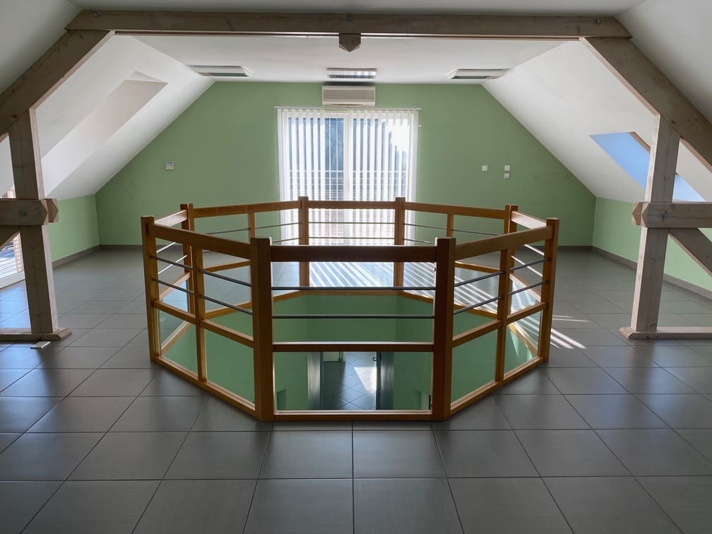 À Vendre – Bureaux de 300 m² à Montceau-les-Mines – Saône-et-Loire (71)